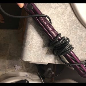 Infiniti pro Conair Tourmaline Ceramic Flat Iron